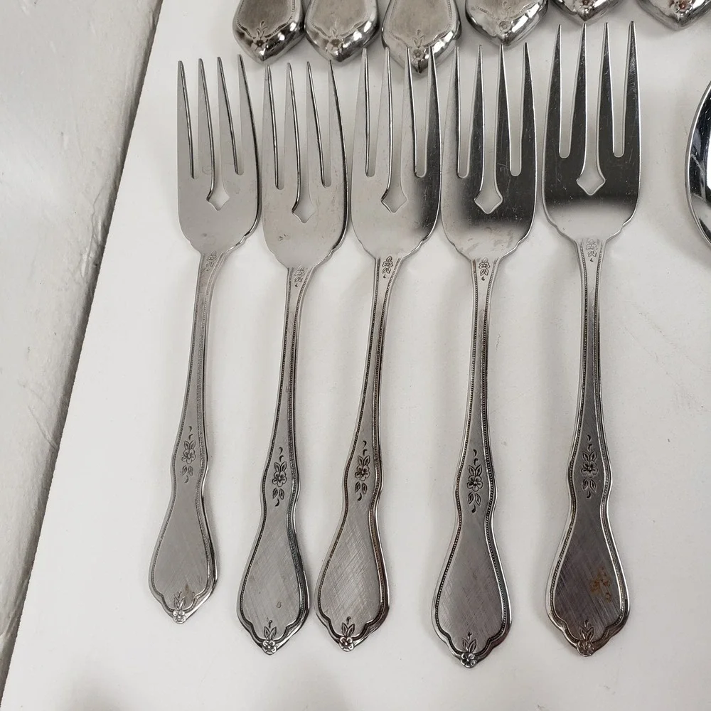 Oneida Profile Stainless Morning Blossom 47pc Floral Flatware Set With Serving